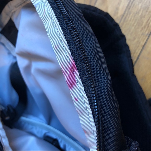 Patagonia WMNS Refugio 26L Backpack - Picture 9 of 9